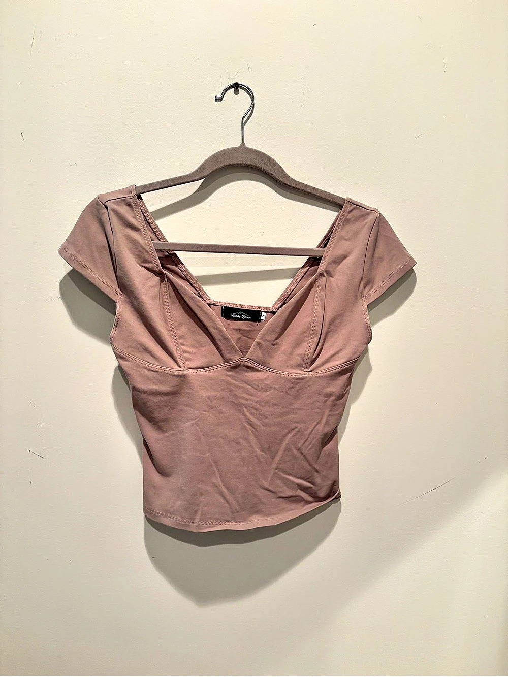 Trendy Queen Women'Small Sweetheart Neck Short Sleeve Crop Top Brown Small